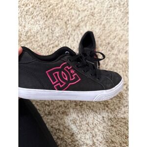 DC Youth's Chelsea Black Pink Skate Shoes Sneakers Size‎ 3 Retro